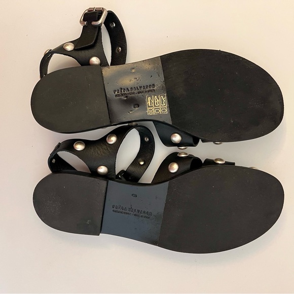 LIKE NEW!!  In original box and dust bag - Picture 3 of 8